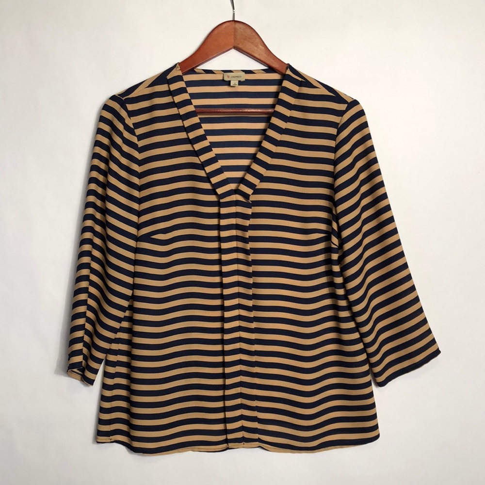 Cremieux striped v neck blouse sz S